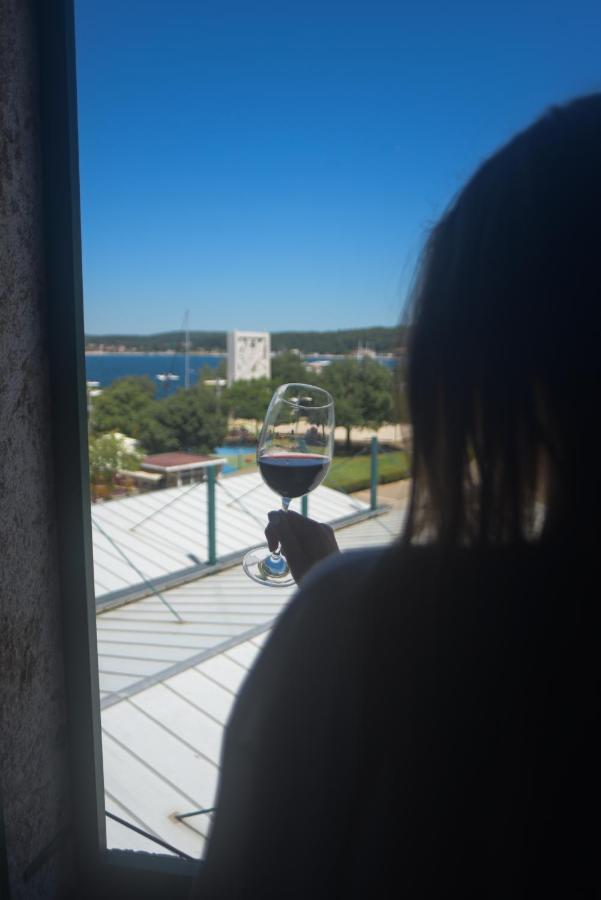 Apartment Sea View Rovinj Bagian luar foto