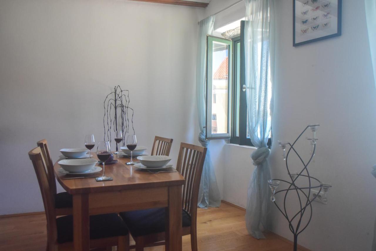 Apartment Sea View Rovinj Bagian luar foto
