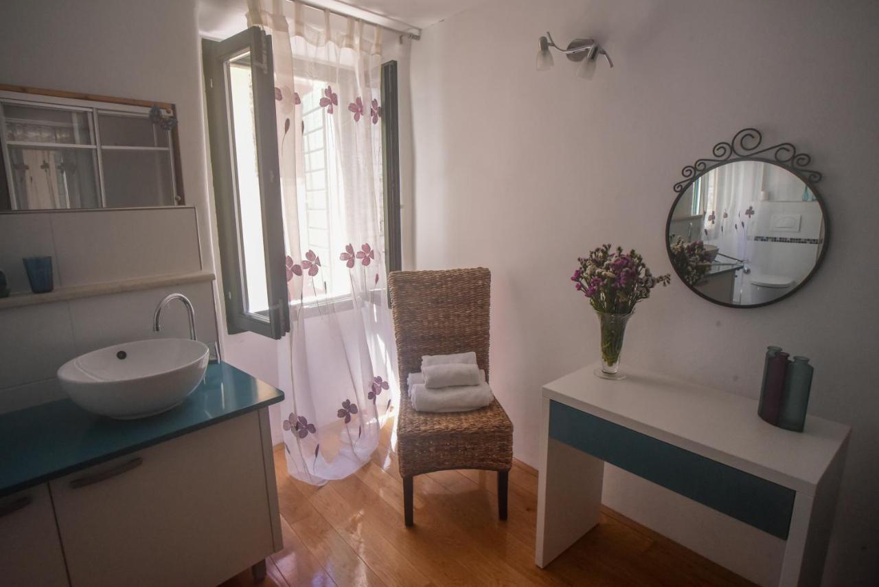 Apartment Sea View Rovinj Bagian luar foto