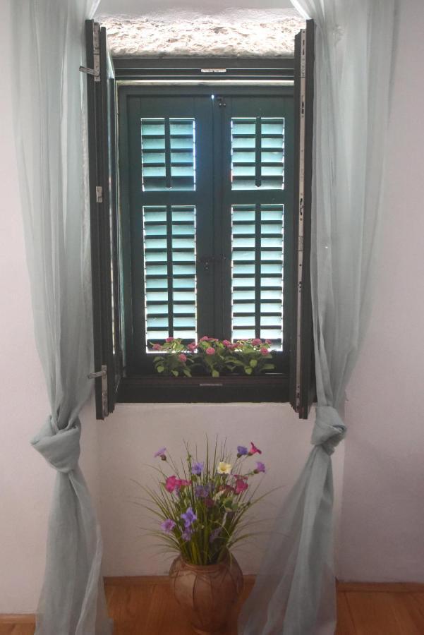 Apartment Sea View Rovinj Bagian luar foto