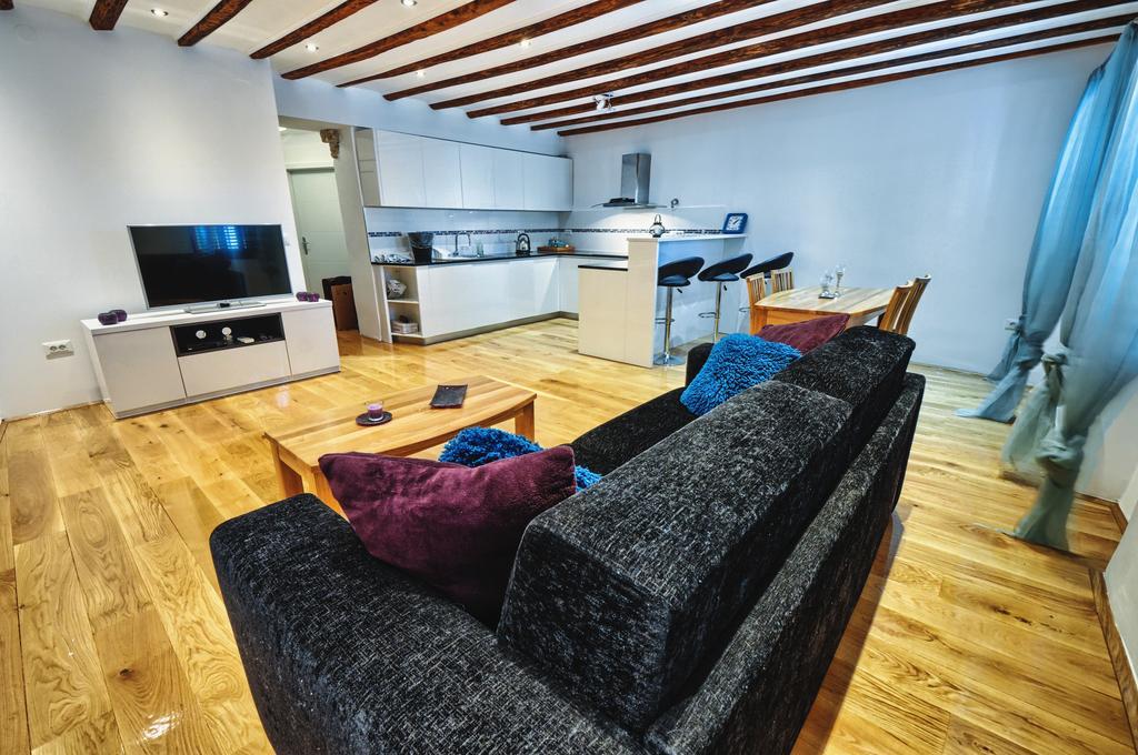 Apartment Sea View Rovinj Bagian luar foto